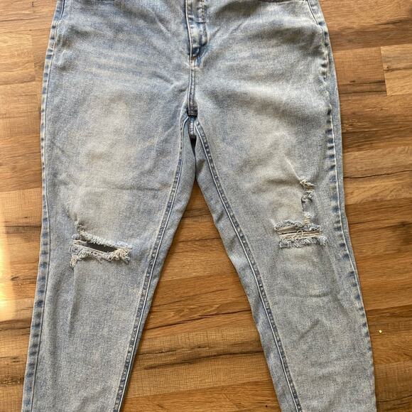 Time and Tru Blue Straight Leg Jeans - Picture 2 of 7